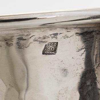 Tillbringare, silver, mästarstämpel ÖK, möjligen Schweiz, finsk kontrollstämpel Tillander, Helsingfors 1957.