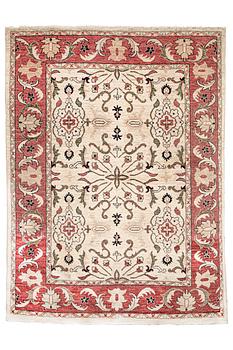 A rug, Ziegler design, ca 231 x 176 cm.