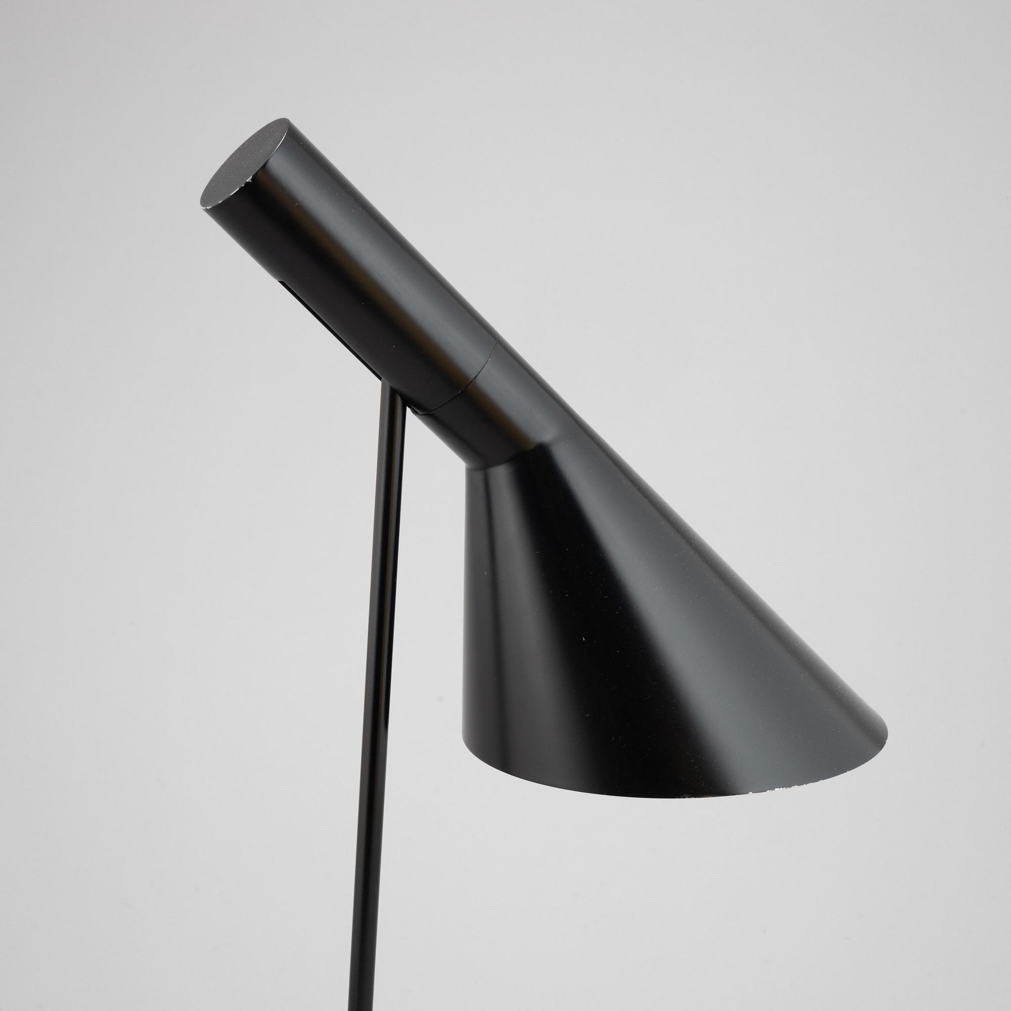 Arne Jacobsen, bordslampa, modell "AJ, Louis Poulsen, Danmark, second half of the 20th century.