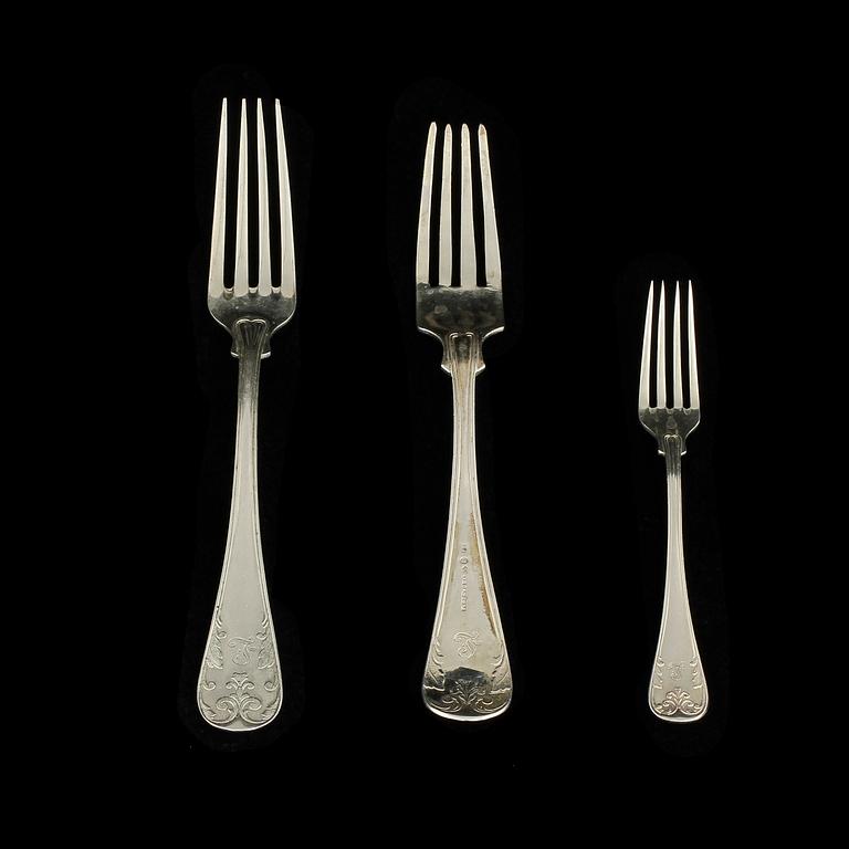 PARTI GAFFLAR, 20 st, silver, "Fransk lilja", mestadels GAB, Stockholm, 1900-talets första hälft. Vikt 765 g.