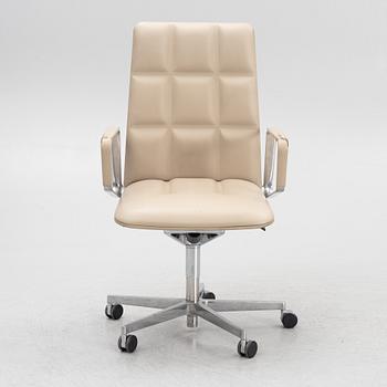 EOOS, a "Leadchair" swivel chair, Walter Knoll, Germany.