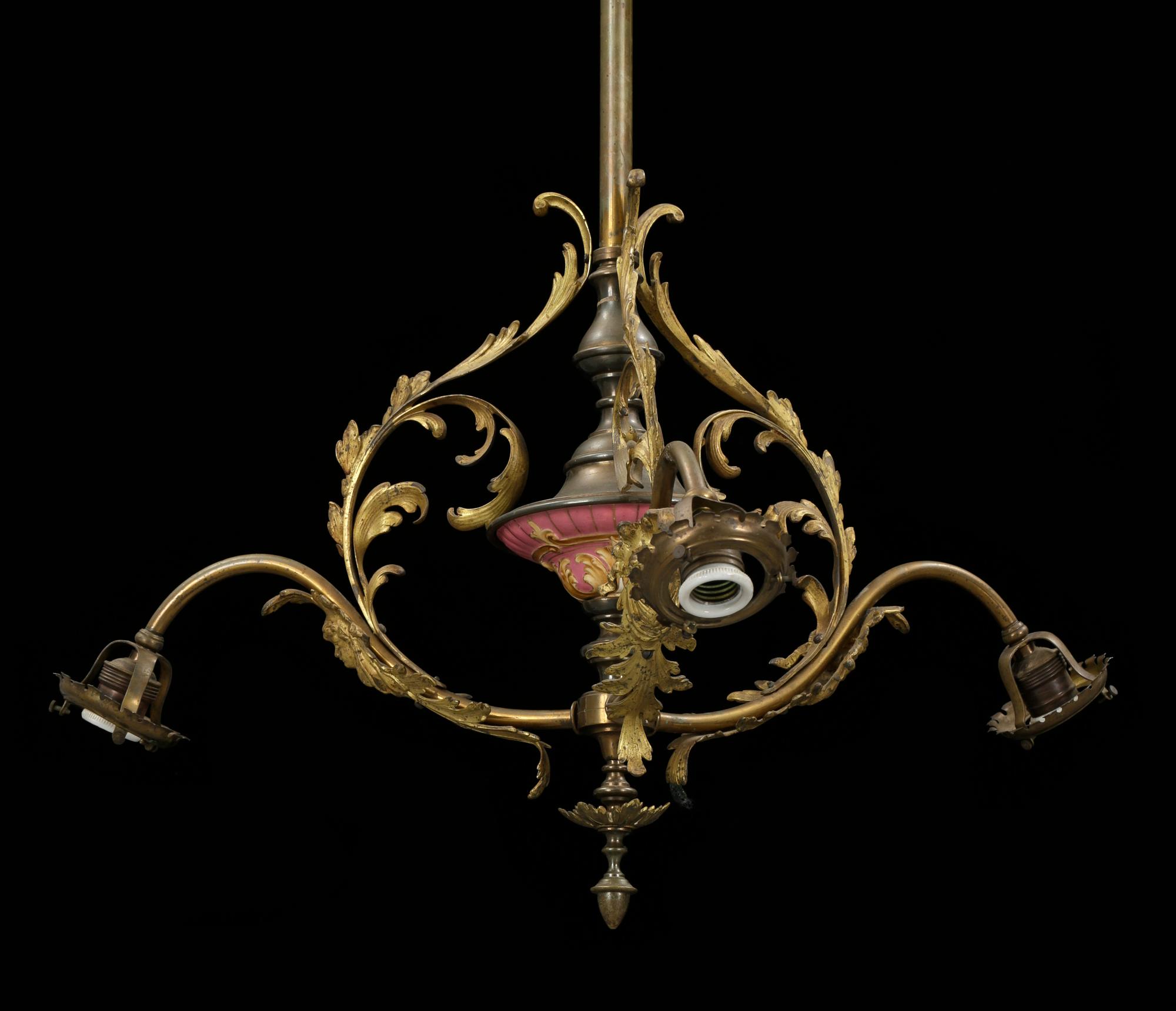 TAKLAMPA, omkring 1900. Höjd ca 84 cm.