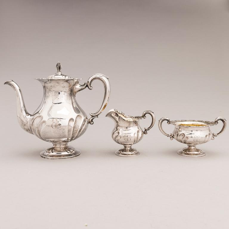 A 3-piece silver coffee set, Auran Kultaseppä oy, Turku 1961 and 1965.