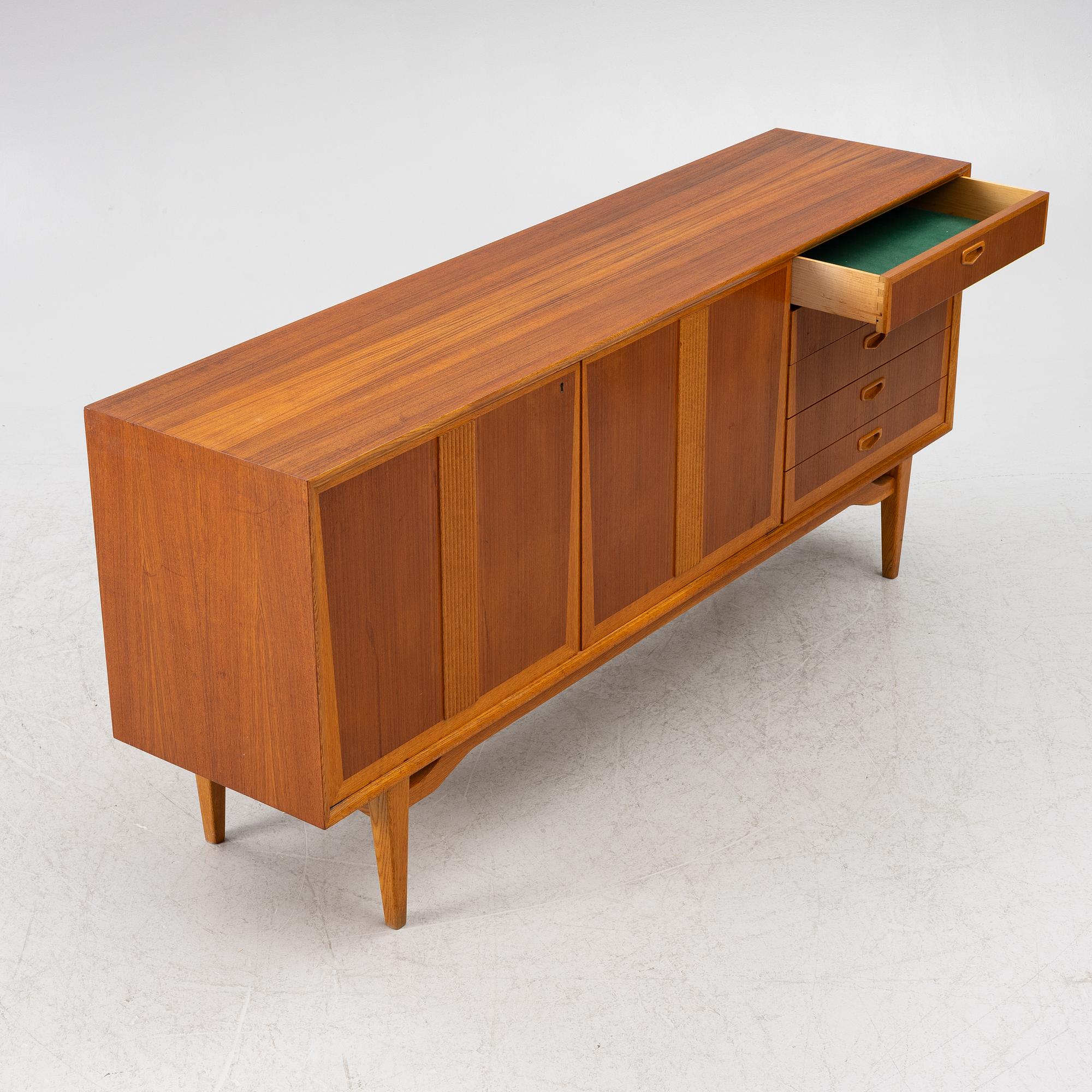 Sideboard, 1960-tal, möbelfabriken Örnen Rydaholm 1960-tal.