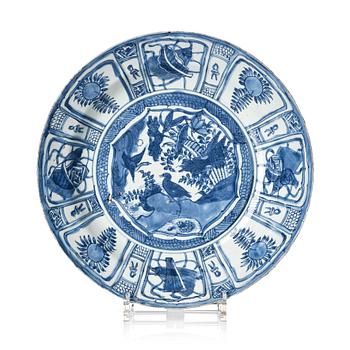 A blue and white dish, Ming dynasty, Wanli (1572-1620).