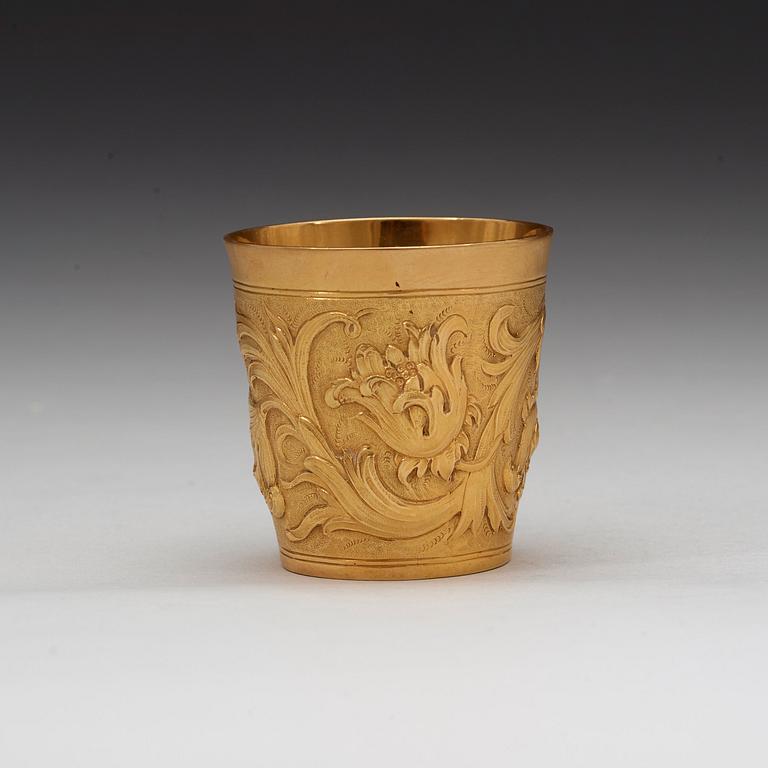 BÄGARE, guld 18K, omärkt, 1900-tal. Barock-stil.