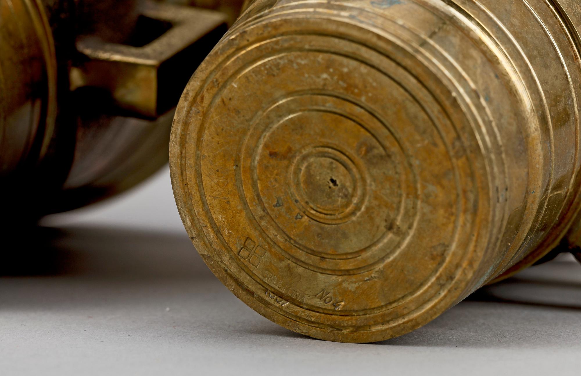 MORTLAR MED PISTILLER, 10st, mässing, Skultuna, bär dat 1977-1986.