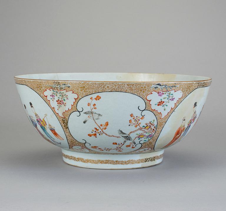 BÅLSKÅL, porslin, Qingdynastin, Qianlong (1736-95).