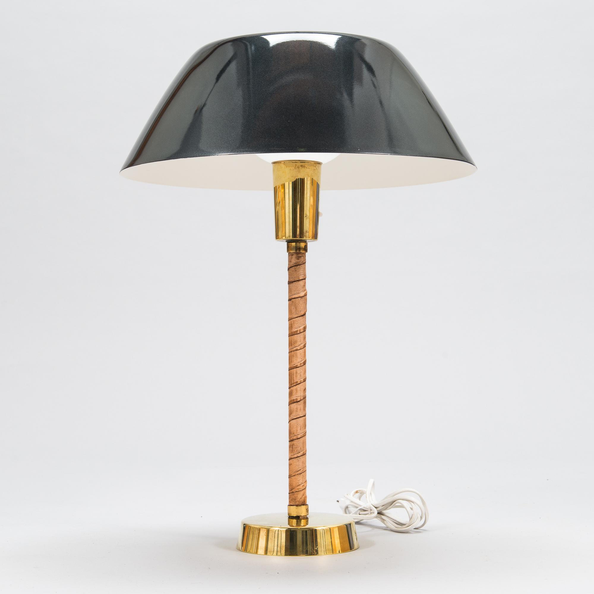 Lisa Johansson-Pape, pöytävalaisin, "Senator", Orno. Muotoiltu 1947.