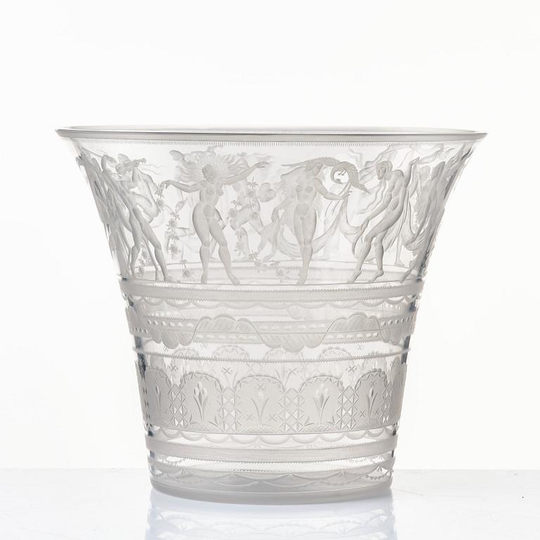 Simon Gate, an engraved glass bowl with plate, Orrefors, Sweden 1923, model 122.