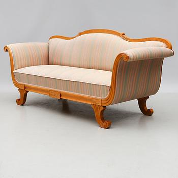 SOFFA, Karl-Johanstil, 1900-talets andra hälft.