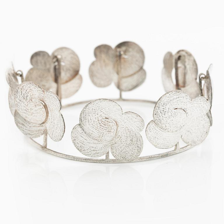 PA Lundahl-Terrs, a bridal crown, silver.