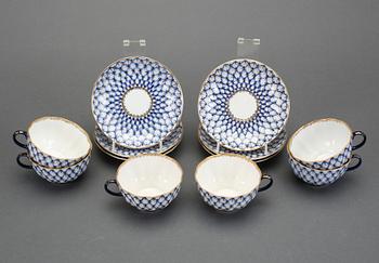 TEKOPPAR MED FAT, 6 st, porslin, "Blue net", Lomonosov, Sovjet, 1900-talets andra hälft.