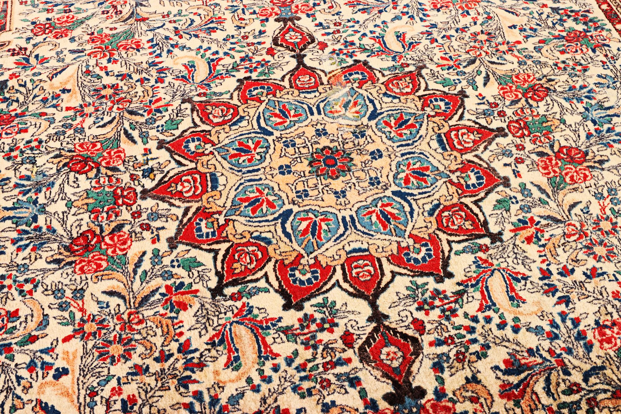 A Bidjar rug, old, a. 200 x 145 cm.