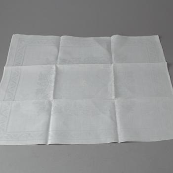 Tablecloths, 3 pcs. and napkins, 7 pcs., linen damask.
