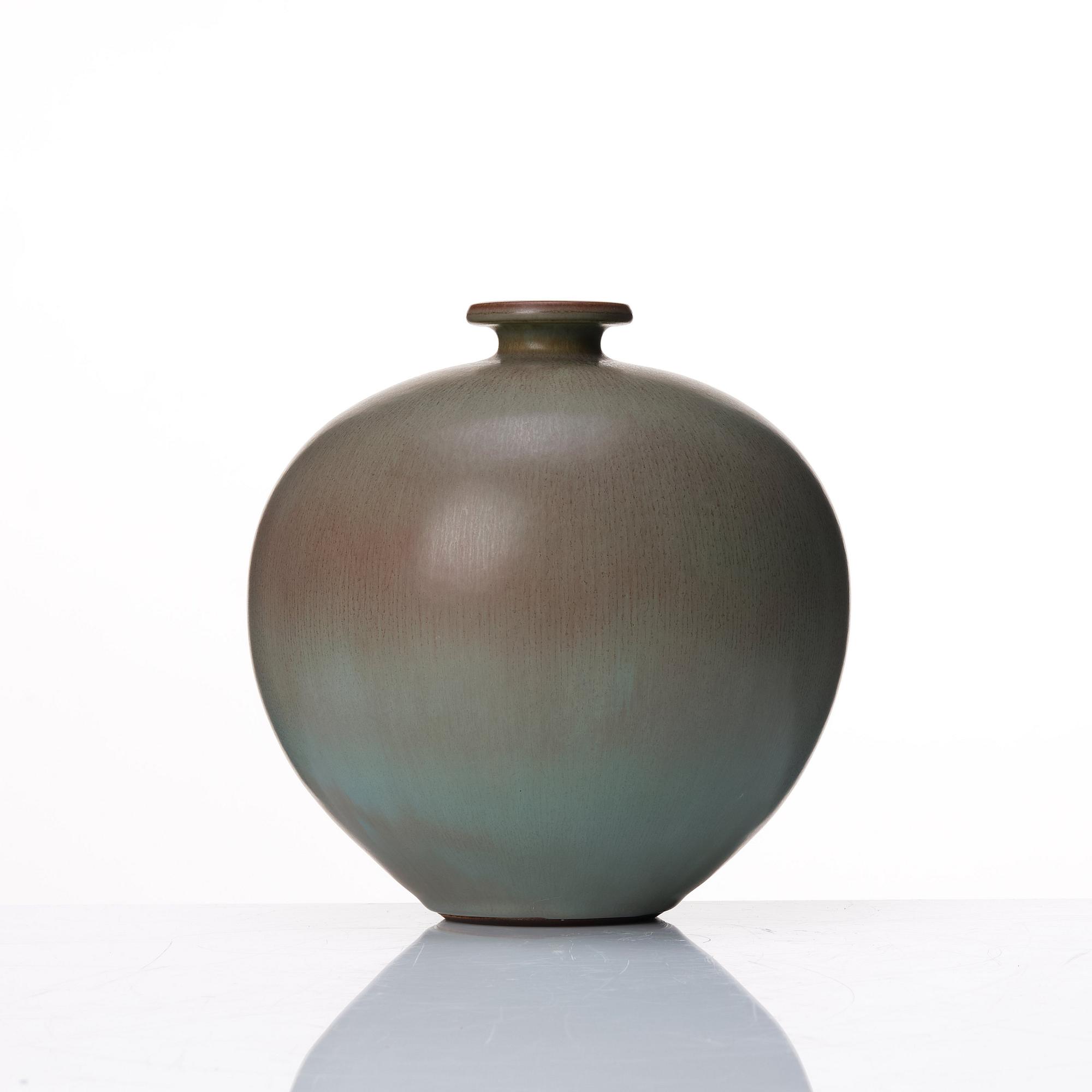 Berndt Friberg, a stoneware vase, Gustavsberg studio, Sweden 1968.