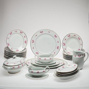 SERVIS, 33 delar, porslin, "Röd ros" Arabia. I produktion 1949-1964.