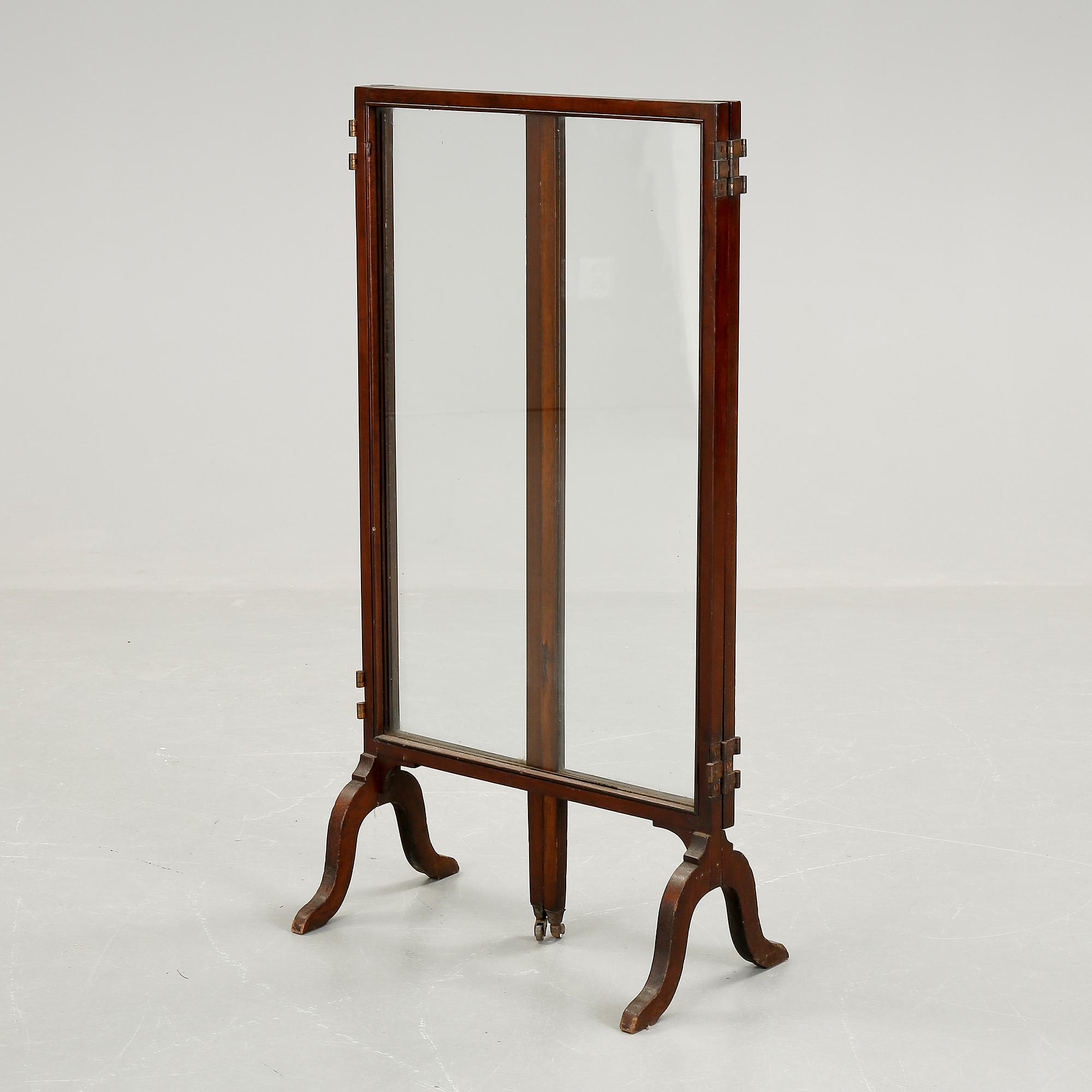 AVDELNINGSSKÄRM, England, 1800-talets andra hälft.