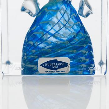 Oiva Toikka, annual glass cube 1988, signed Oiva Toikka Nuutajärvi 1988, 121/2000.
