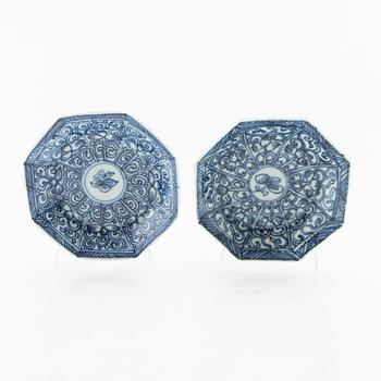 Pair of Chinese Kangxi (1661-1722) porcelain.