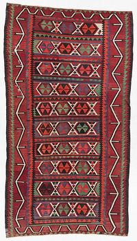 A Kelim carpet, c. 300 x 170 cm.