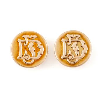 515A. A pair of cufflinks 14K gold with monogram.