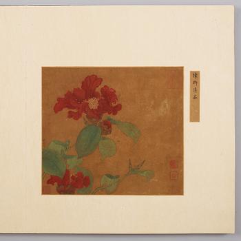 A fine album titled "Song hua ji jin ce", with 12 paintings, and 3 calligraphy, presumably Qing dynasty 17/18th Century.