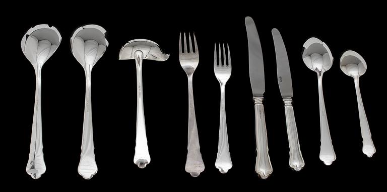 BESTICK, 65 delar, Chippendale, silver, i schatull. 1900-tal. Total vikt ca 2340 gram.