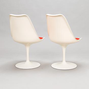 Eero Saarinen, A set of two "Tulip" chairs, designed 1955-56, for Knoll International.
