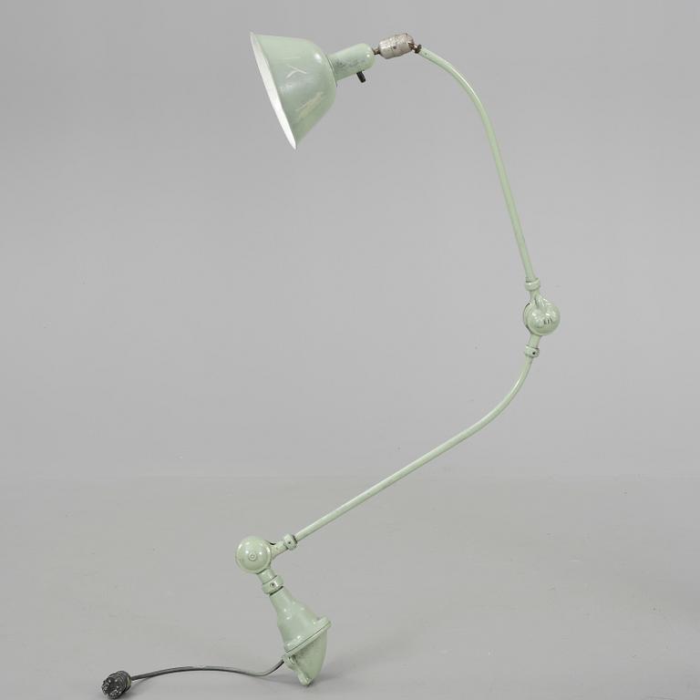 INDUSTRILAMPA, "Triplex-pendel", Johan Petter Johansson, 1900-talets första hälft.