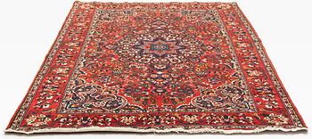 A semi-antique Chahar Mahal/Bakhtiari carpet, approximately 312 x 210 cm.