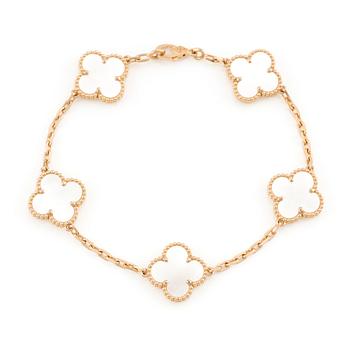 551. Van Cleef & Arpels armband "Alhambra" 18K guld med pärlemor.