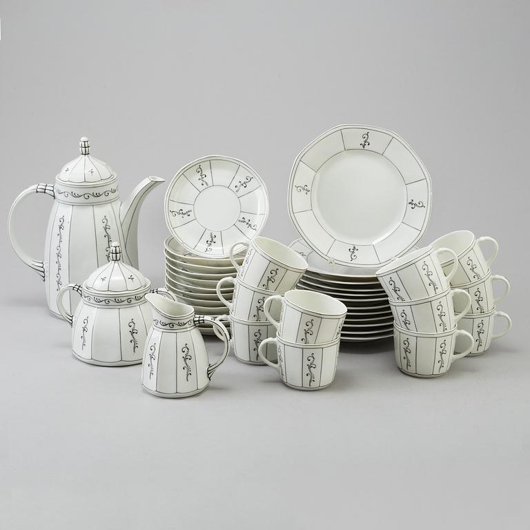 A set of 26 pieces of a coffee service, designed by Einar Forseth, Lidköpings porslinsfabrik, 1920´s.