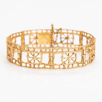 PENTTI SARPANEVA, A 14K gold bracelet "Pitsi". Turun hopea, Turku 1968.