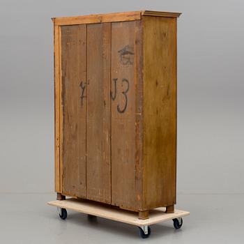 VITRINSKÅP, 1900-talets första hälft.