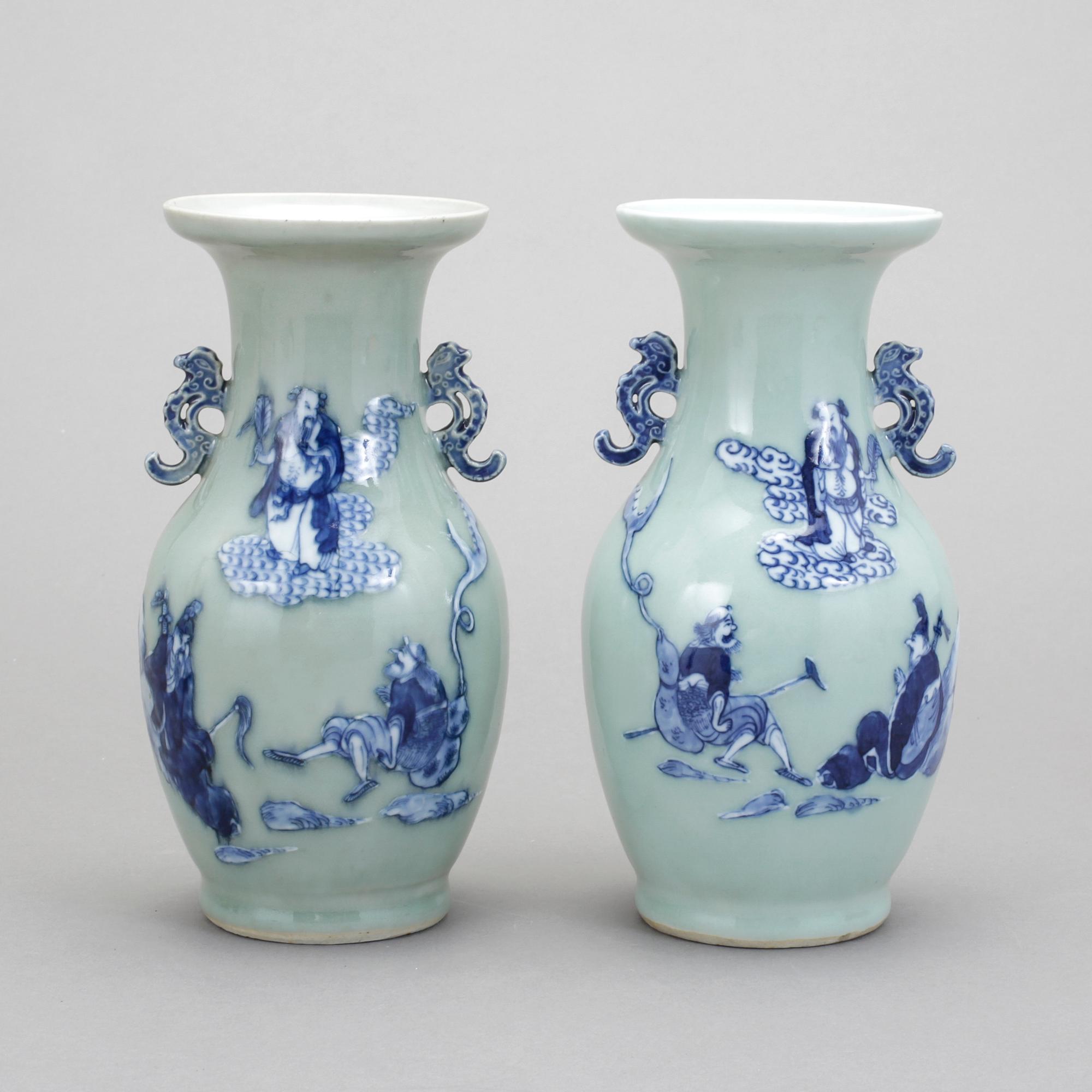VASER, ett par, porslin, Kina, 1800-tal.