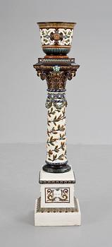 PIEDESTAL MED YTTERFODER, majolika, troligen Rörstrand 1800-talets slut.