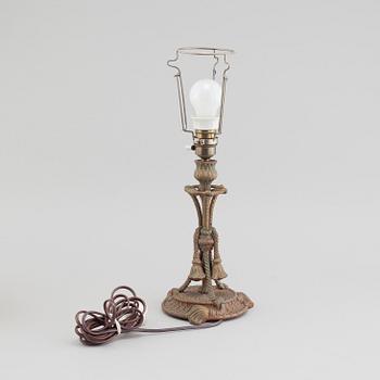 A table lamp from early 20th century.