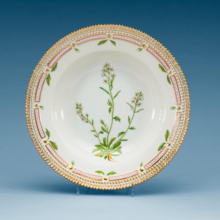 SOPPTALLRIKAR, 12 stycken, porslin. "Flora Danica", Kungl Dansk, 1900-tal.