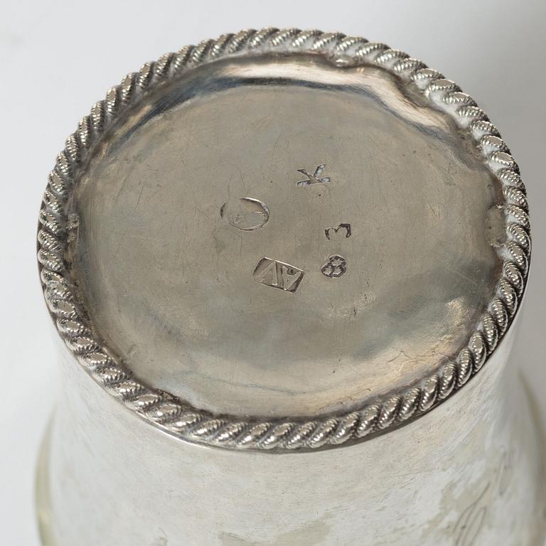 Bägare, ett par snarlika, samt supkoppar, ett par, silver, Sverige 1800-tal.