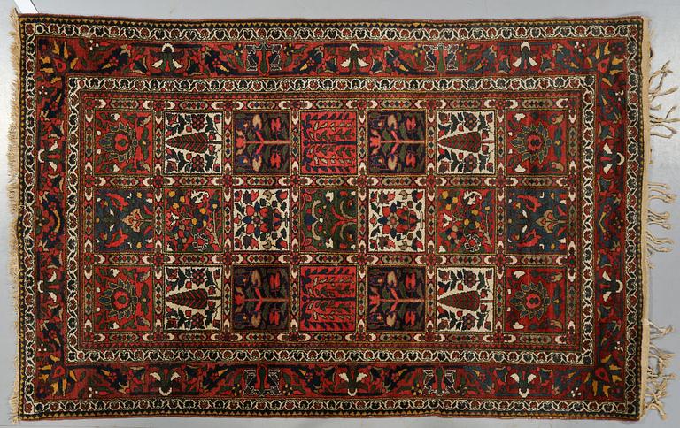 MATTA, orientalisk, old/semiantik. 209 x 138 cm.