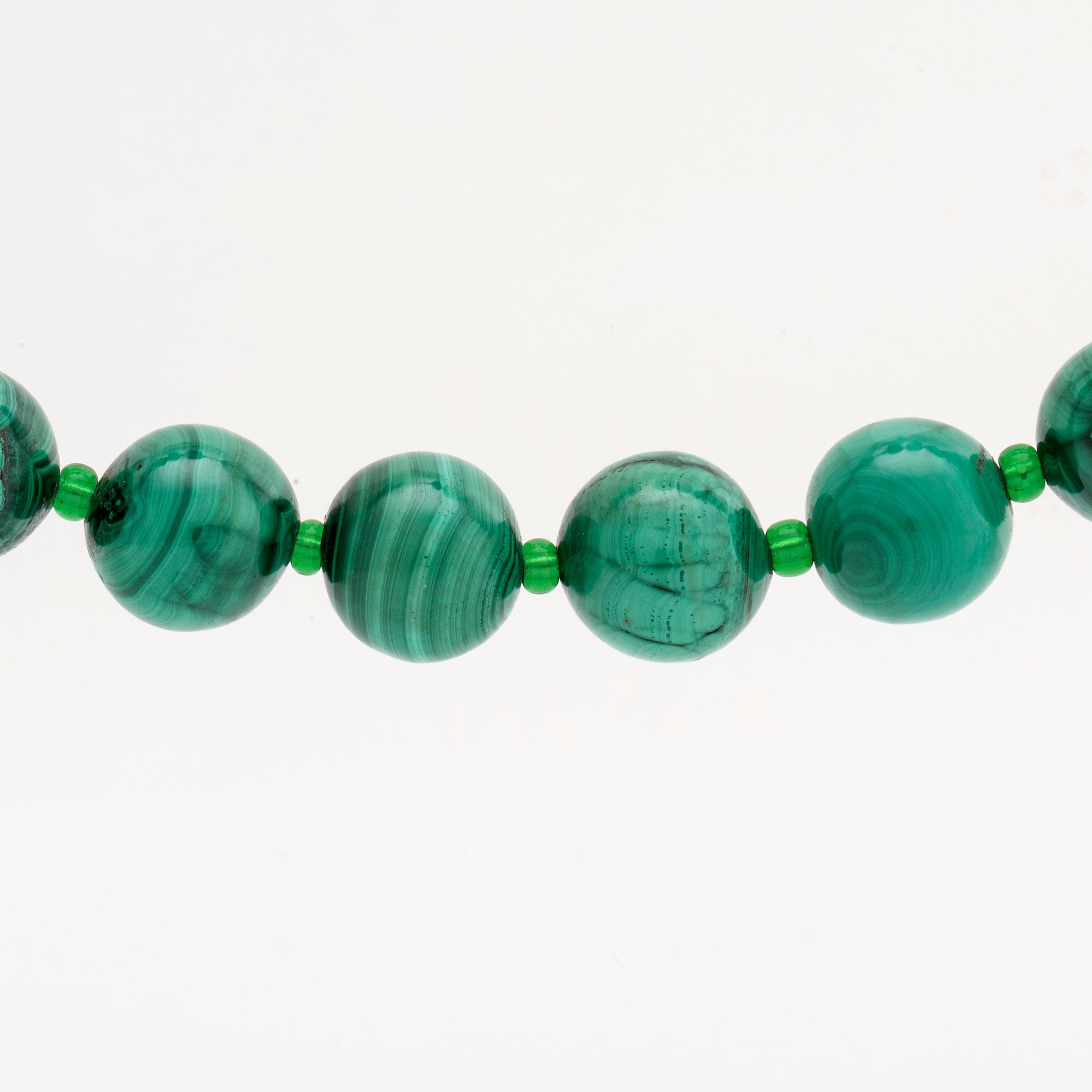 MALACHITE NECKLACE malachite beads approx 15 mm and glassbeads, clasp in metal.