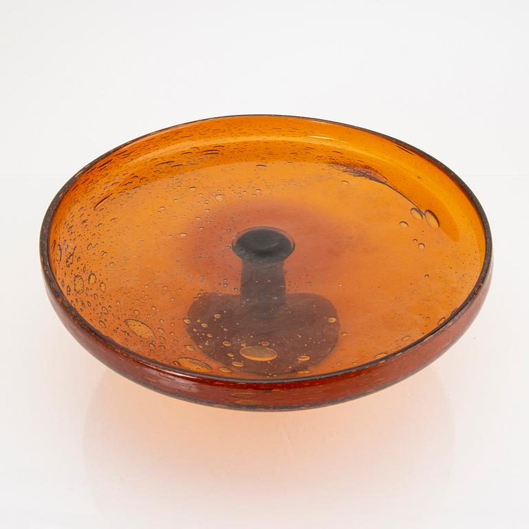 Erik Höglund, serveringsfat signerat och numrerat 159/330.