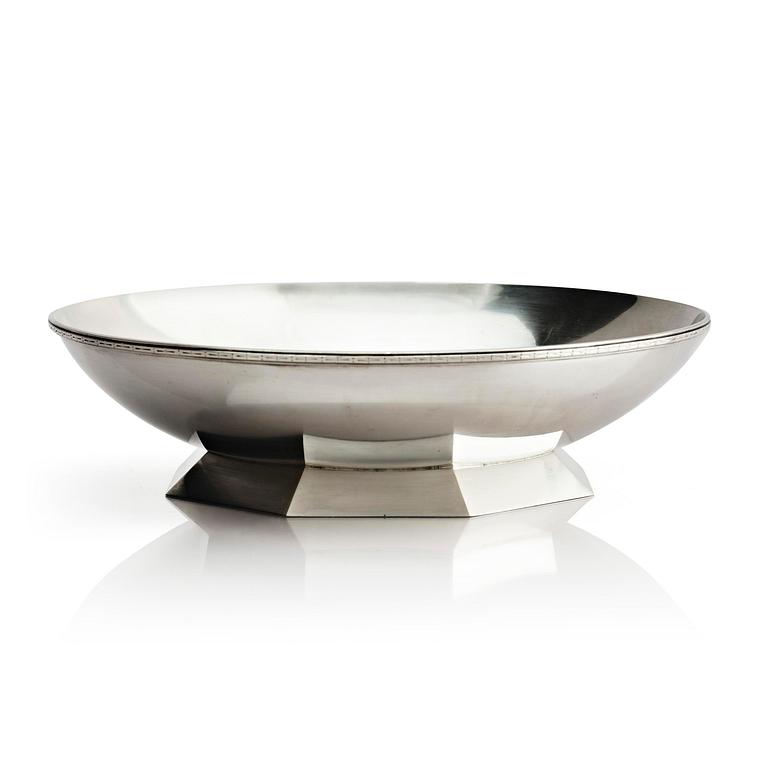 Wiwen Nilsson, skål, sterling silver, "Kungaskålen", Lund 1934.