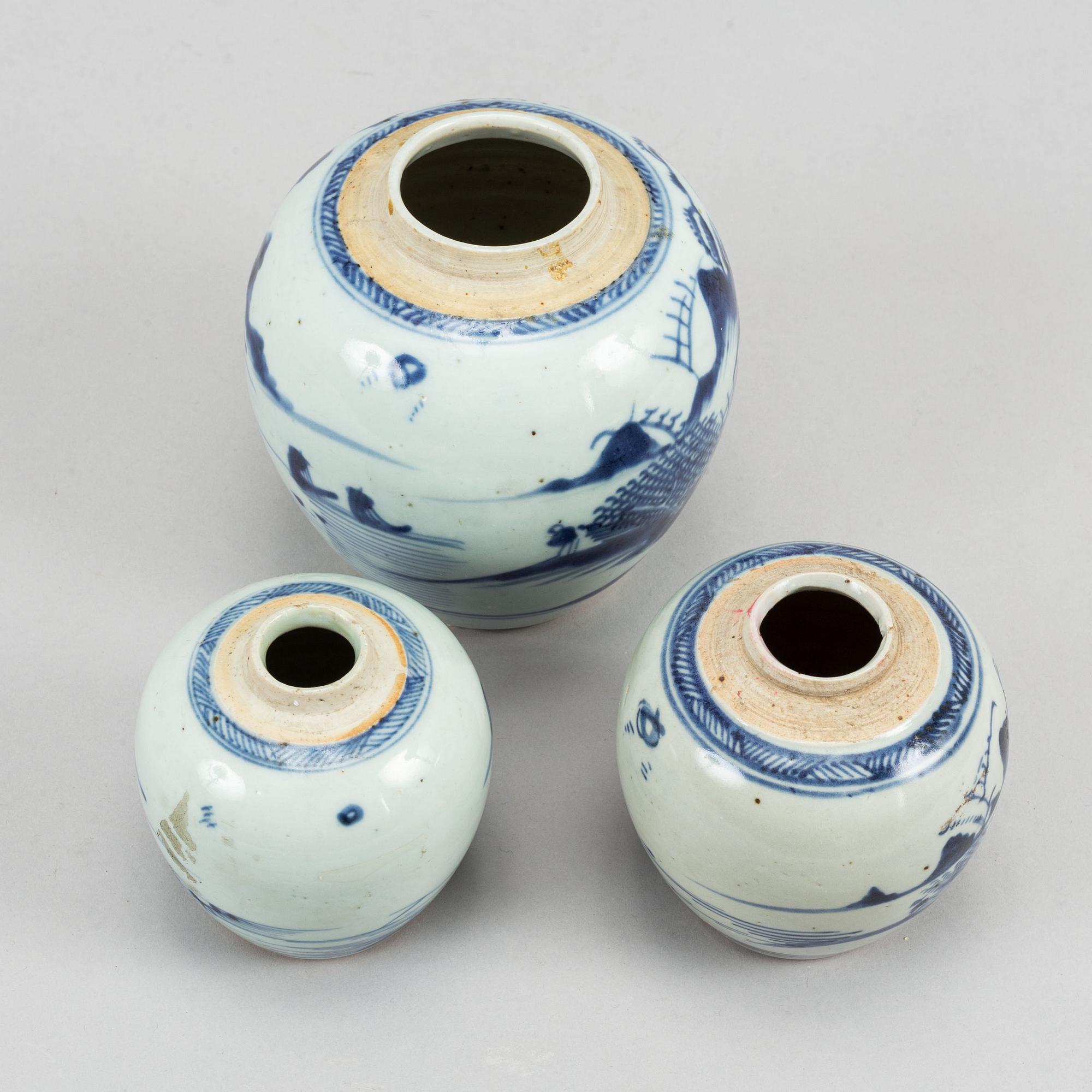 A set of three blue and white jars, Qing dynasty, 19th Century.