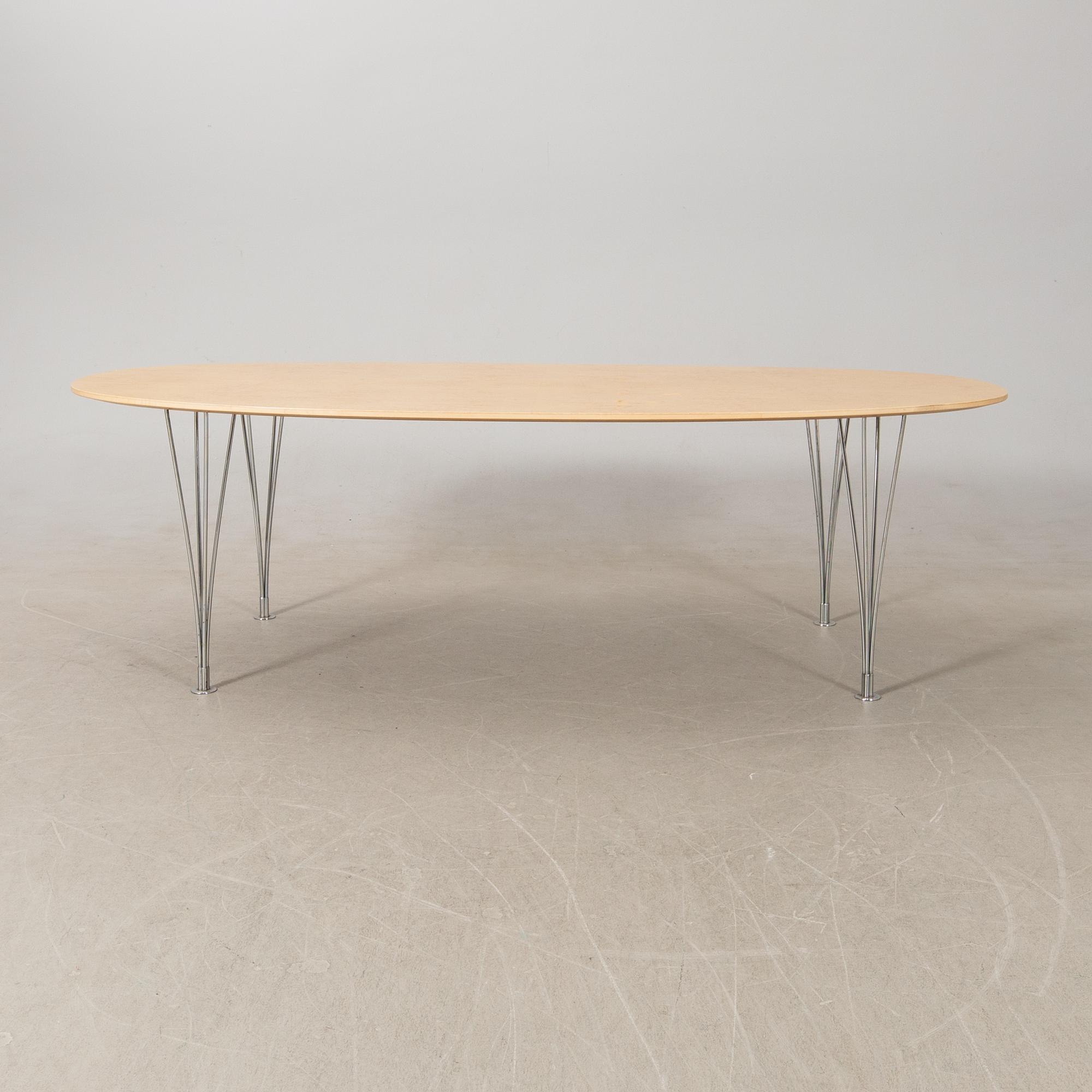 Bruno Mathsson/Piet Hein, bord, "Superelips" för  Fritz Hansen Danmark sent 1900-tal.