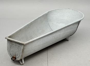 BADKAR, zink. 1900-talets första hälft.