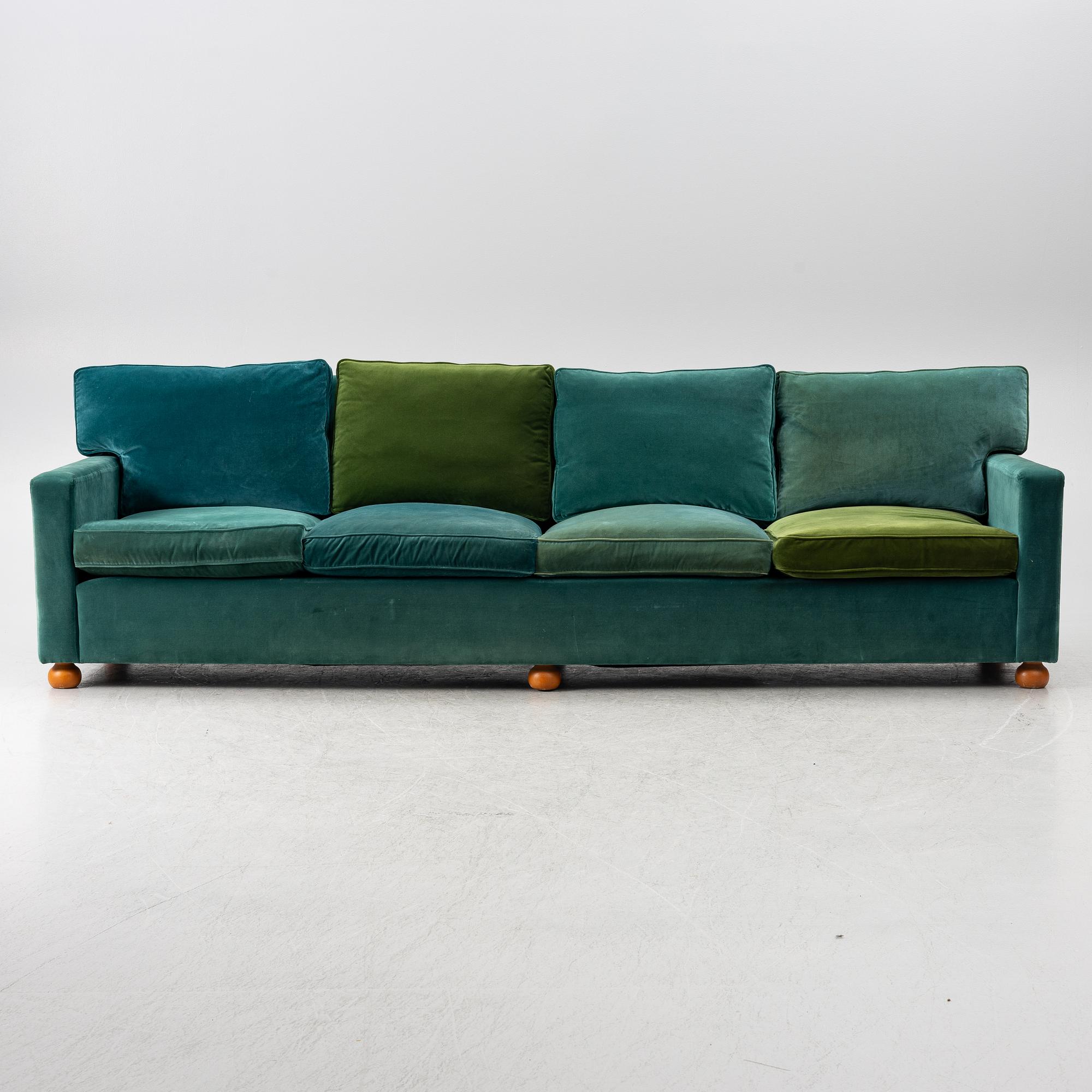 Josef Frank, soffa, "Långsoffan", modell 3031, Firma Svenskt Tenn.