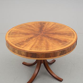 KARUSELLBORD, 1900-talets mitt.