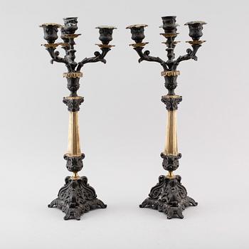 KANDELABRAR, 1 par, patinerad metall, empirestil, 1900-tal.